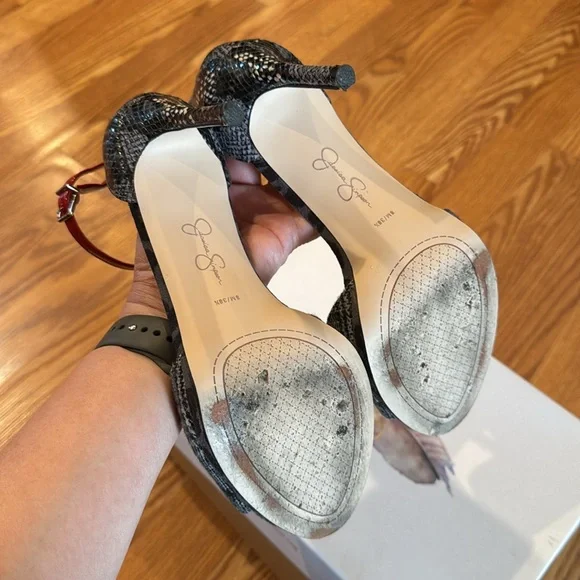 Jessica Simpson Sandals - Picture 11 of 12